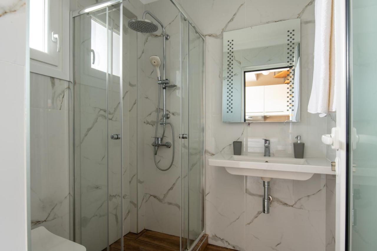 Sithonia Suites Luxury 2 Beds Studio, Semi-Ground Floor Νικήτη Εξωτερικό φωτογραφία