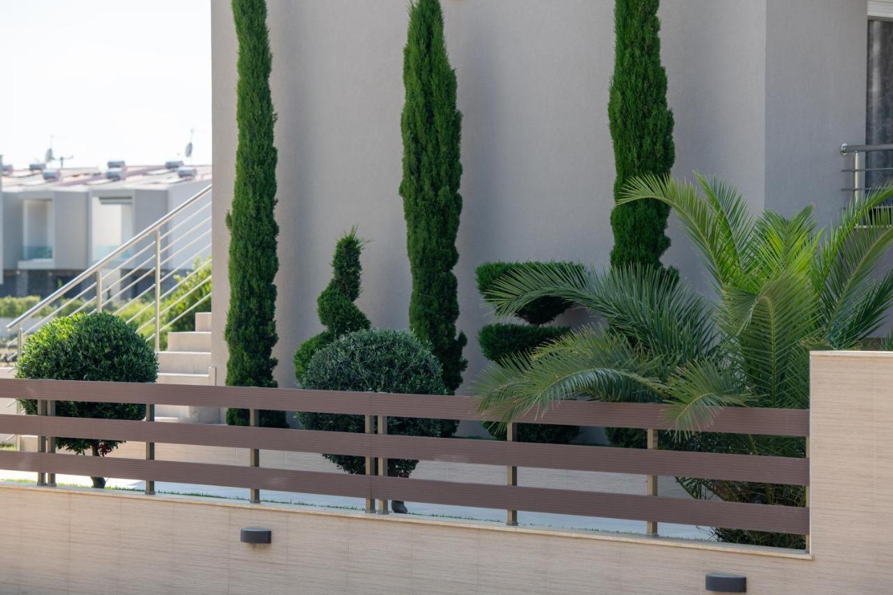 Sithonia Suites Luxury 2 Beds Studio, Semi-Ground Floor Νικήτη Εξωτερικό φωτογραφία