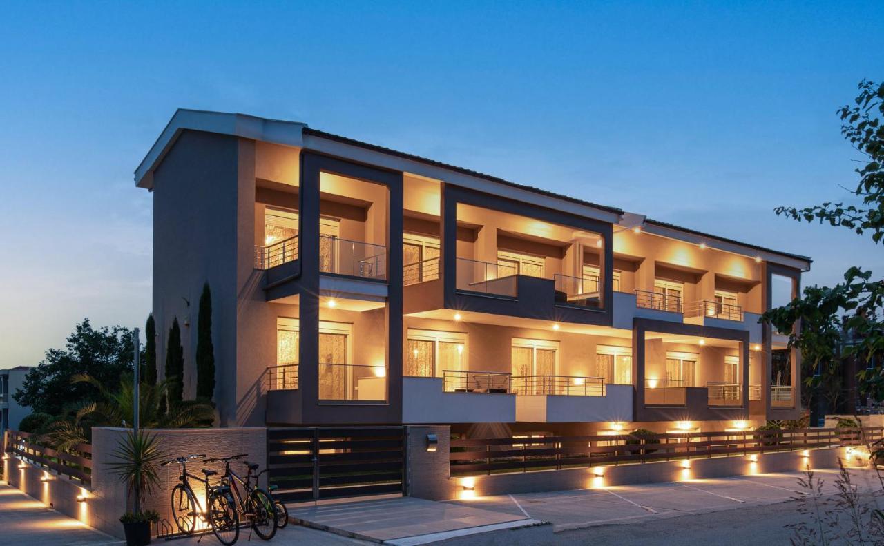 Sithonia Suites Luxury 2 Beds Studio, Semi-Ground Floor Νικήτη Εξωτερικό φωτογραφία